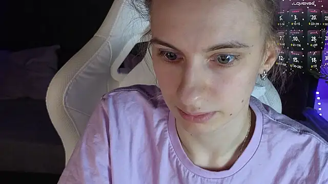 Snapshot of kaleriyaa_ chatting on February 3, 6:22 am kaleriyaa online show from February 3, 6:22 am