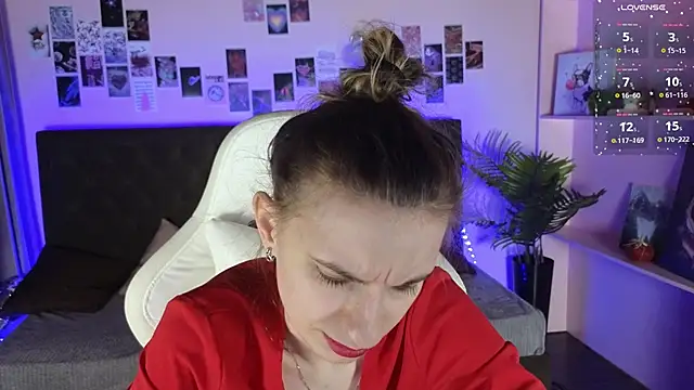 Snapshot of kaleriyaa_ chatting on February 14, 1:46 am kaleriyaa online show from February 14, 1:46 am