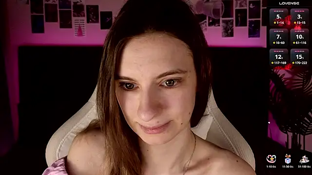 Snapshot of kaleriyaa_ chatting on February 18, 1:34 am kaleriyaa online show from February 18, 1:34 am