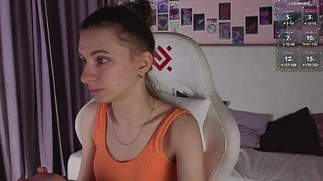 Snapshot of kaleriyaa_ chatting on March 18, 8:28 am kaleriyaa online show from March 18, 8:28 am