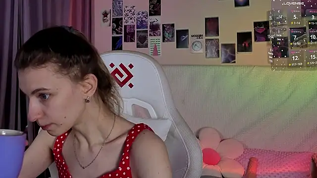 Snapshot of kaleriyaa_ chatting on March 23, 1:31 am kaleriyaa online show from March 23, 1:31 am