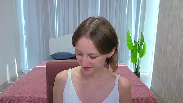 LuluChiiii online show from October 9, 10:13 am