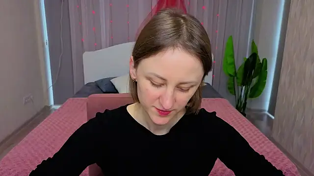 LuluChiiii online show from December 21, 12:12 pm