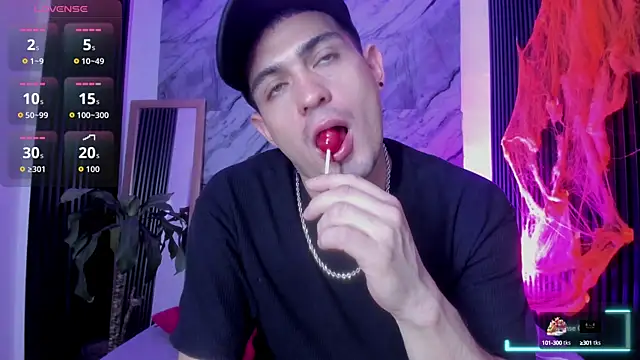 William Steel  online show from October 4, 11:30 am