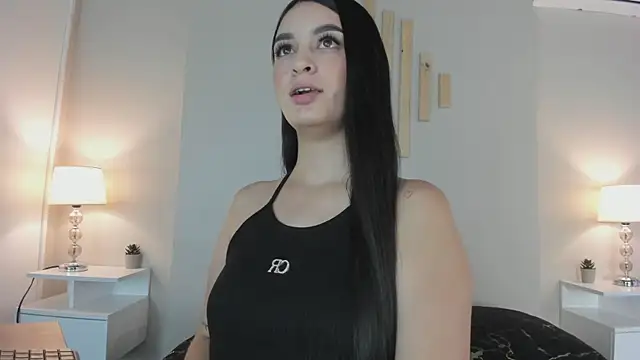 natachadiaz  online show from November 24, 11:21 am