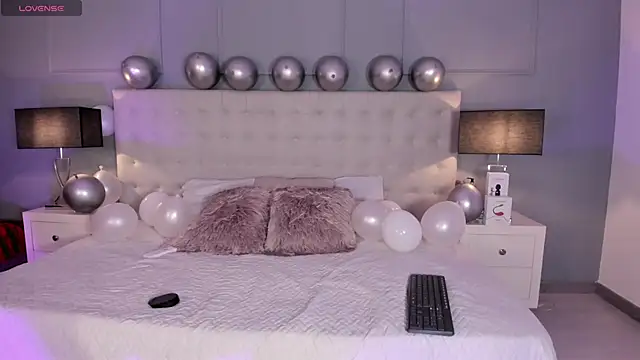 KellyRooss online show from September 25, 12:09 pm