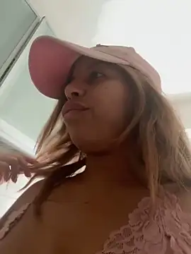 Snapshot of Sexystarnycole chatting on October 26, 12:00 pm Sexystarnycole online show from October 26, 12:00 pm