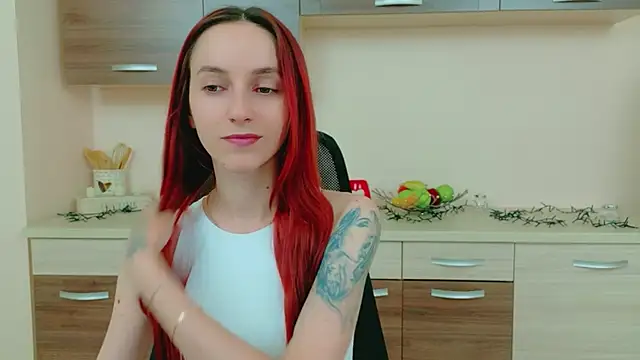 Julia Jae online show from April 30, 6:42 am
