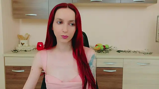 Julia Jae online show from June 7, 5:11 am