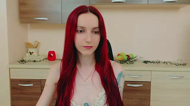 Julia Jae online show from June 9, 6:25 am