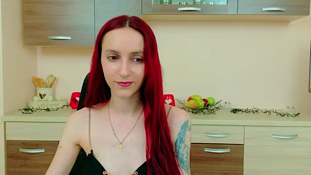 Julia Jae online show from June 12, 6:34 am