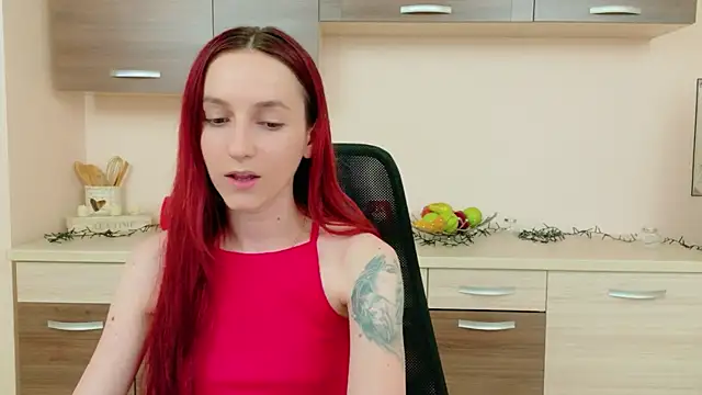 Julia Jae online show from July 18, 12:31 pm