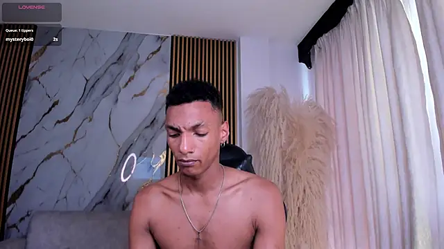 JulienSaint online show from May 31, 6:09 pm