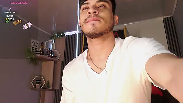 Snapshot of Bastian_MCcormick chatting on November 27, 12:40 pm Bastian MCcormick online show from November 27, 12:40 pm