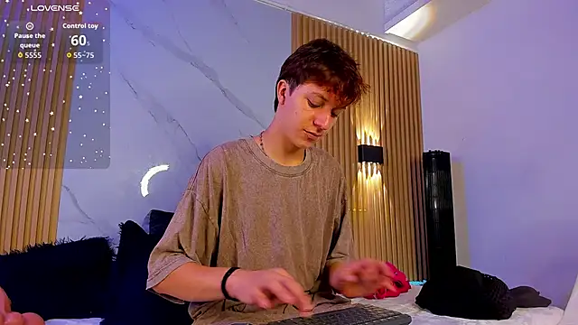 IM DAREN online show from September 30, 12:32 pm