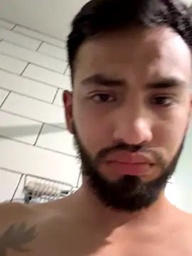 Yinigi online show from October 3, 2:58 pm