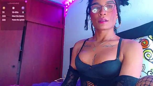 Cristalhottie2324 online show from November 13, 9:36 pm