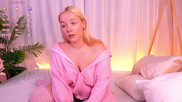 MissBunnyDoll online show from April 25, 7:33 am