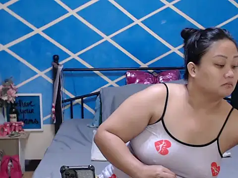 jengrey online show from September 26, 7:18 pm