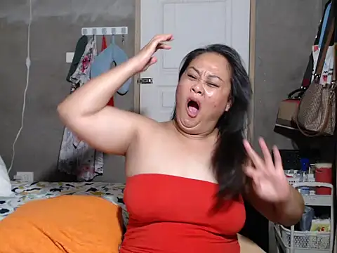 jengrey online show from November 15, 2:02 pm