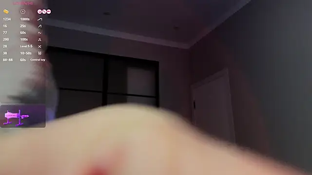 lunajii online show from October 15, 7:14 pm