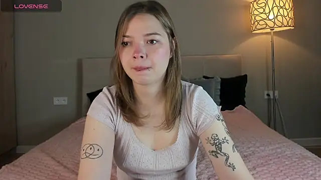 patriciapink online show from November 30, 9:57 am