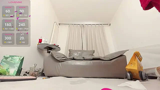 fox-yiyi online show from October 18, 7:53 am