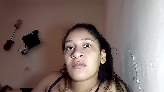 Snapshot of lily_blues chatting on June 2, 3:03 pm lily blues online show from June 2, 3:03 pm