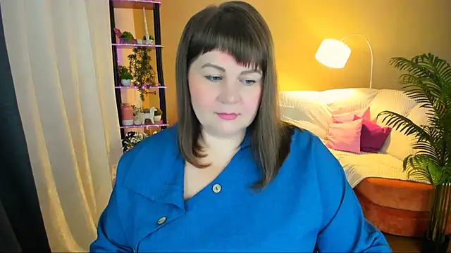 CrystaalStaar online show from September 20, 7:15 pm