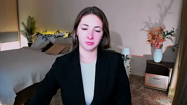 SensitiveSooul online show from September 15, 8:09 pm