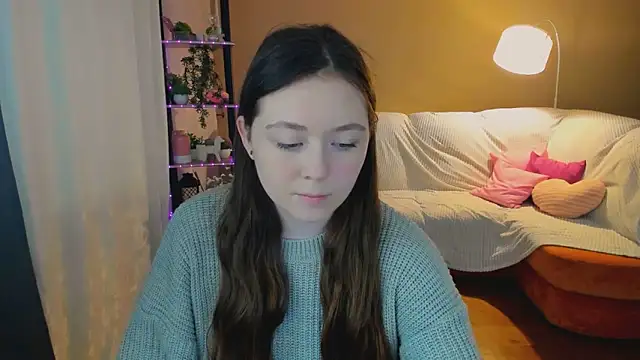 Snapshot of AlluringLookk chatting on September 12, 11:21 am AlluringLookk online show from September 12, 11:21 am