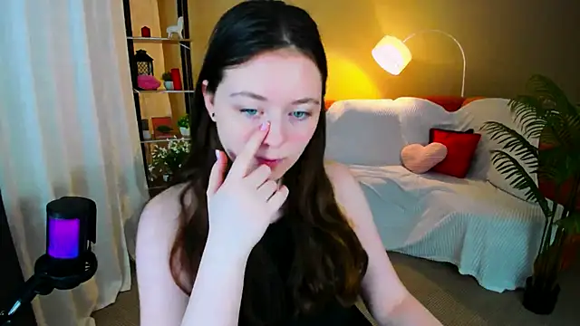 AlluringLookk online show from February 27, 12:05 pm