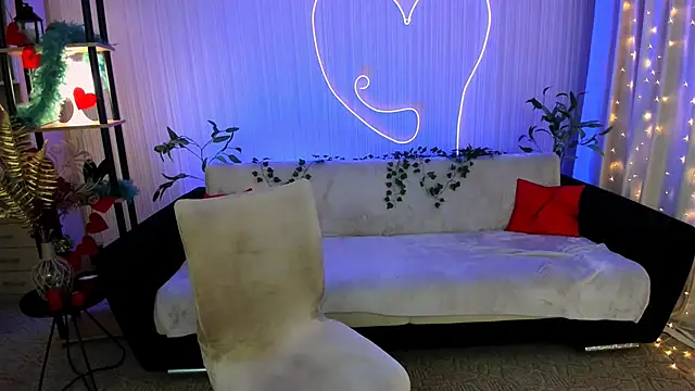 AlluringLookk online show from June 6, 4:33 pm