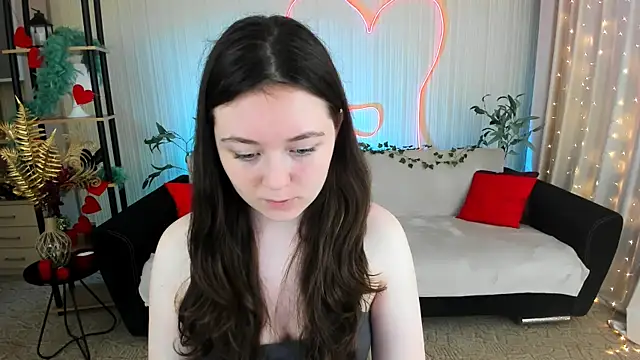 AlluringLookk online show from June 18, 4:22 pm