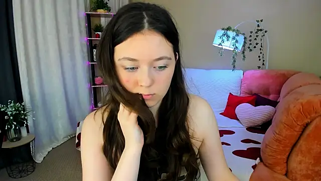 AlluringLookk online show from June 26, 4:22 pm