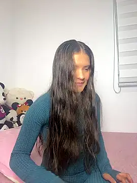 Emilyybennet  online show from September 30, 9:20 pm