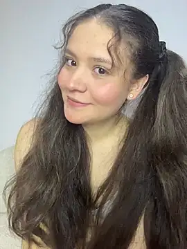 Emilyybennet  online show from March 12, 1:01 am