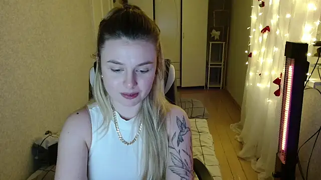 AngelicaHollywood online show from December 16, 8:14 pm