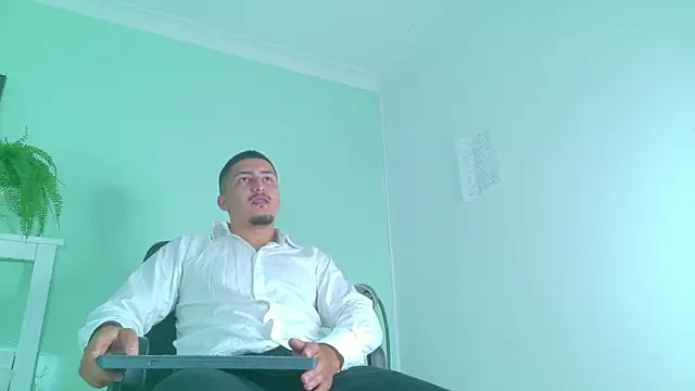 MrFox   online show from October 2, 12:01 pm