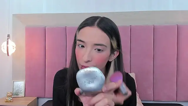 Emilia Bons online show from October 1, 1:17 pm