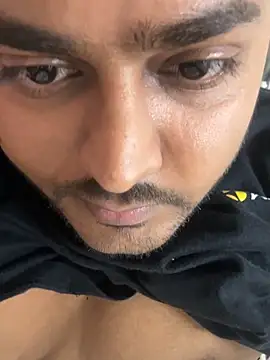 Snapshot of blrguychub chatting on October 29, 2:19 pm blrguychub online show from October 29, 2:19 pm