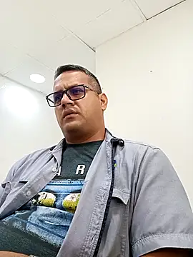 Snapshot of geimos36 chatting on October 7, 5:43 pm geimos36 online show from October 7, 5:43 pm