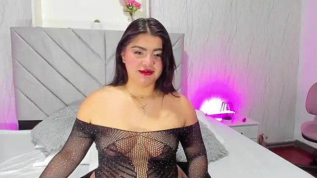 Snapshot of AmberSinner chatting on October 6, 11:18 am AmberSinner online show from October 6, 11:18 am