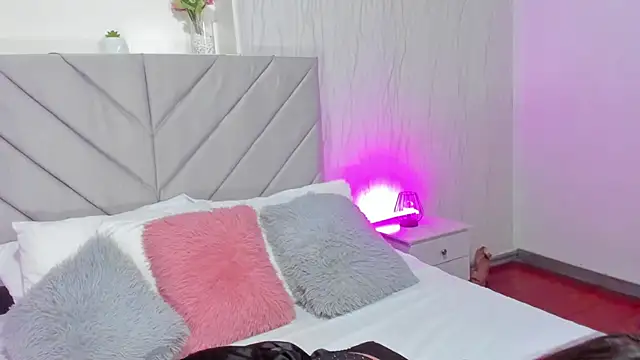 Snapshot of AmberSinner chatting on October 10, 11:31 am AmberSinner online show from October 10, 11:31 am