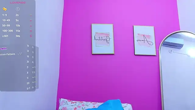 Snapshot of curvybrunnett chatting on September 14, 11:42 am curvybrunnett online show from September 14, 11:42 am