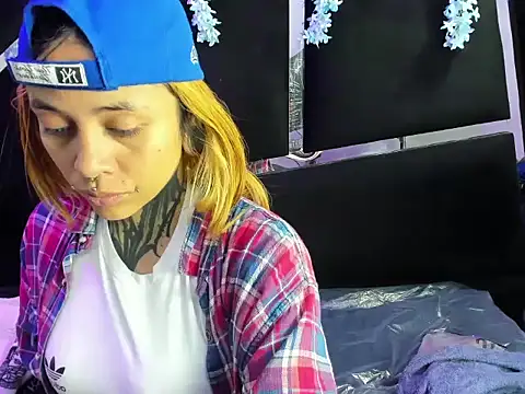 Snapshot of Sofii_Anal_ chatting on October 1, 2:39 am Sofii Anal online show from October 1, 2:39 am