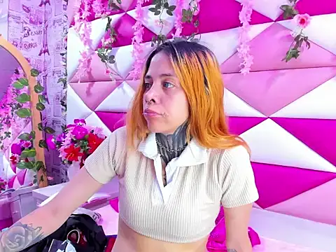 Snapshot of Sofii_Anal_ chatting on October 23, 3:06 am Sofii Anal online show from October 23, 3:06 am