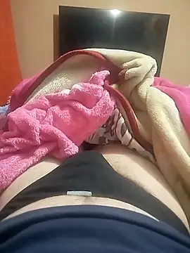 Snapshot of Esteban_wolf chatting on February 25, 4:44 am Esteban wolf online show from February 25, 4:44 am