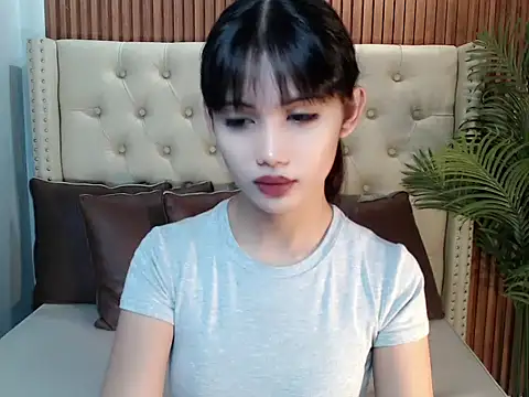 Snapshot of slutty_carlinexx chatting on July 26, 5:04 am slutty carlinexx online show from July 26, 5:04 am