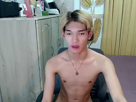 fuckerfriendsxx online show from July 4, 10:32 am